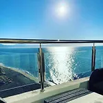 Amazing Frontline Sea Views Castillo Del Vigia Торремолинос