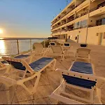 Amazing Frontline Sea Views Castillo Del Vigia Торремолинос