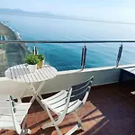 Апартаменты Amazing Frontline Sea Views Castillo Del Vigia